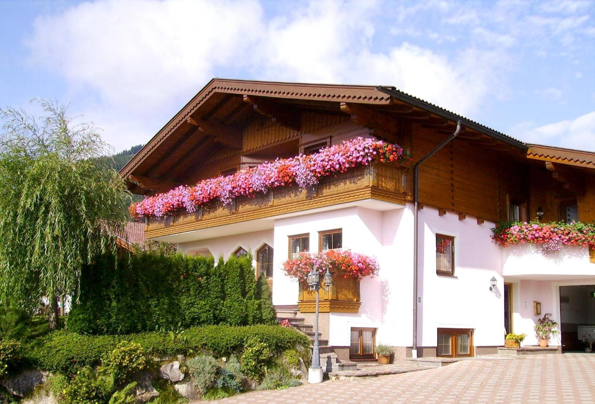 Ferienwohnungen Haus Sonnenschein Flachau Exteriör bild